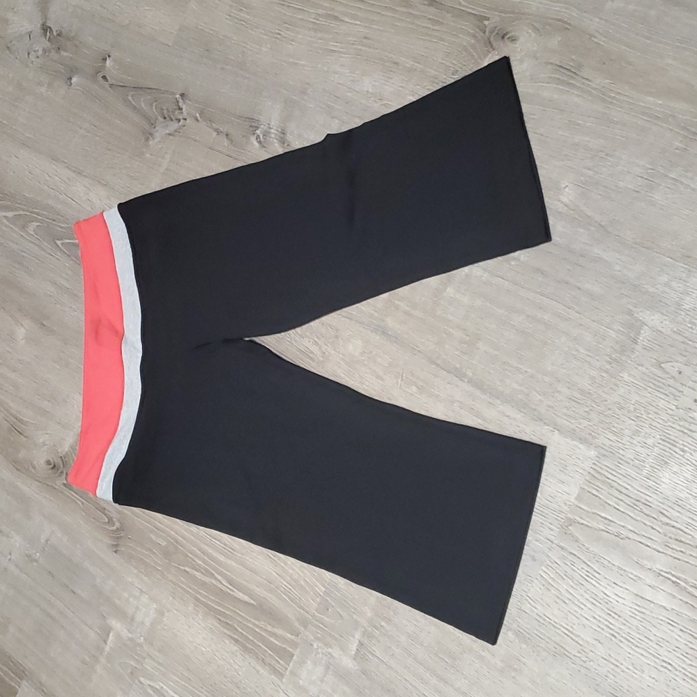 Lululemon Athletica black orange capris Cropped women size 10